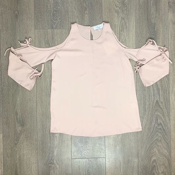 Revolve L'Academie Cold Shoulder Tie Long Sleeve Blouse Taupe Pink Size Small - Picture 6 of 16